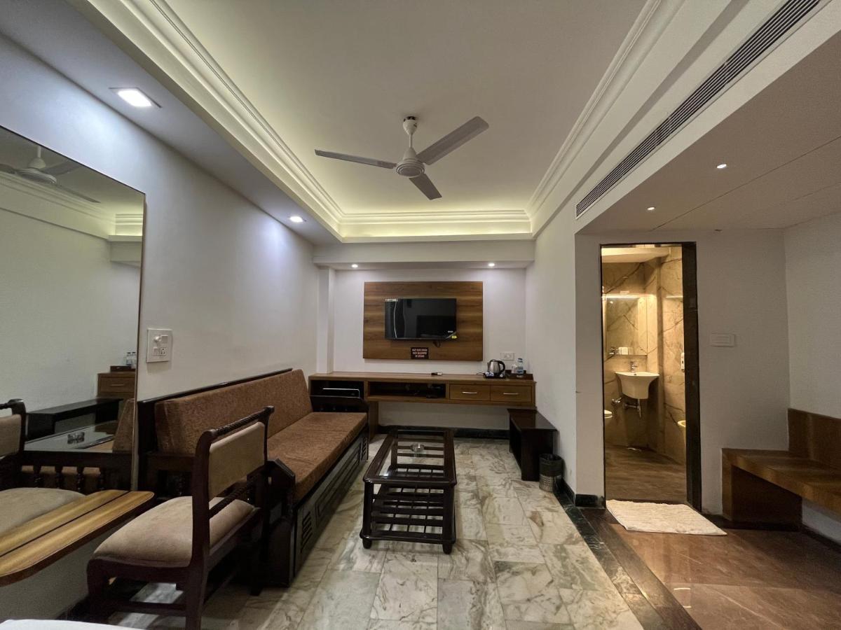 Hotel Moti Palace Agra  Buitenkant foto