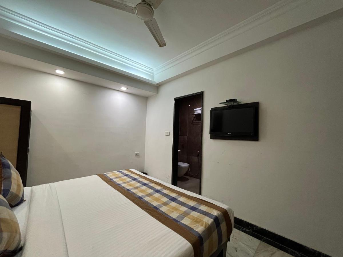 Hotel Moti Palace Agra  Buitenkant foto
