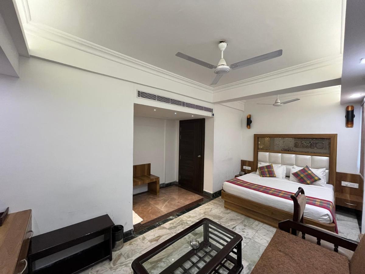 Hotel Moti Palace Agra  Buitenkant foto