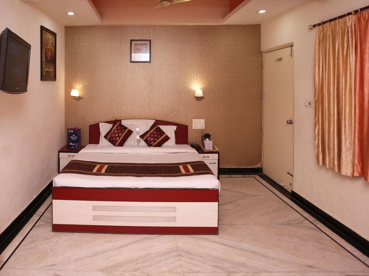Hotel Moti Palace Agra  Buitenkant foto