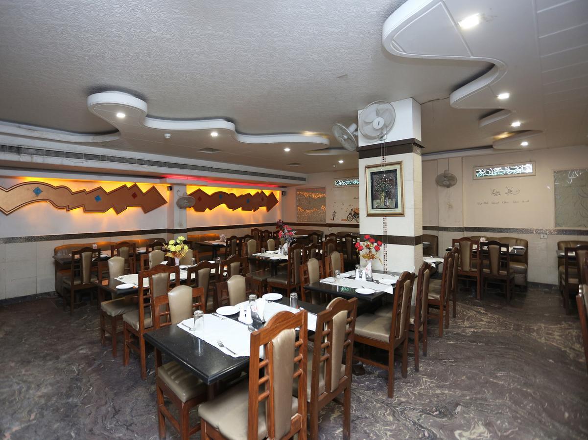 Hotel Moti Palace Agra  Buitenkant foto