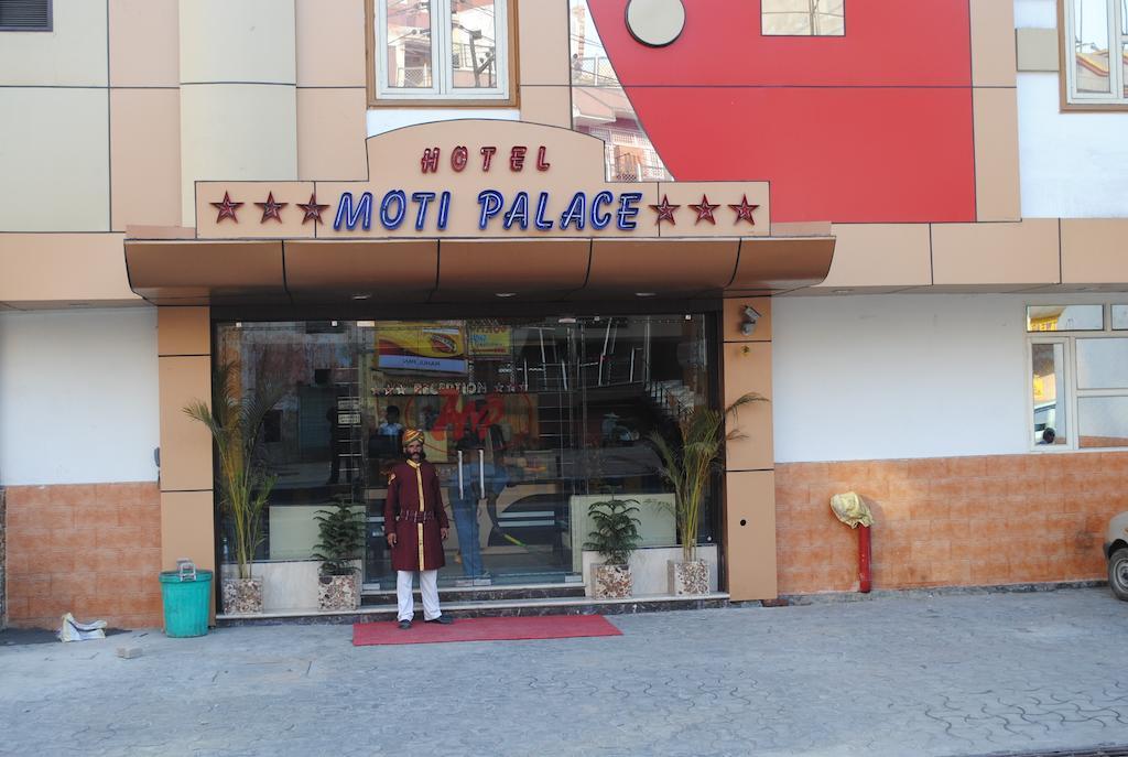 Hotel Moti Palace Agra  Buitenkant foto