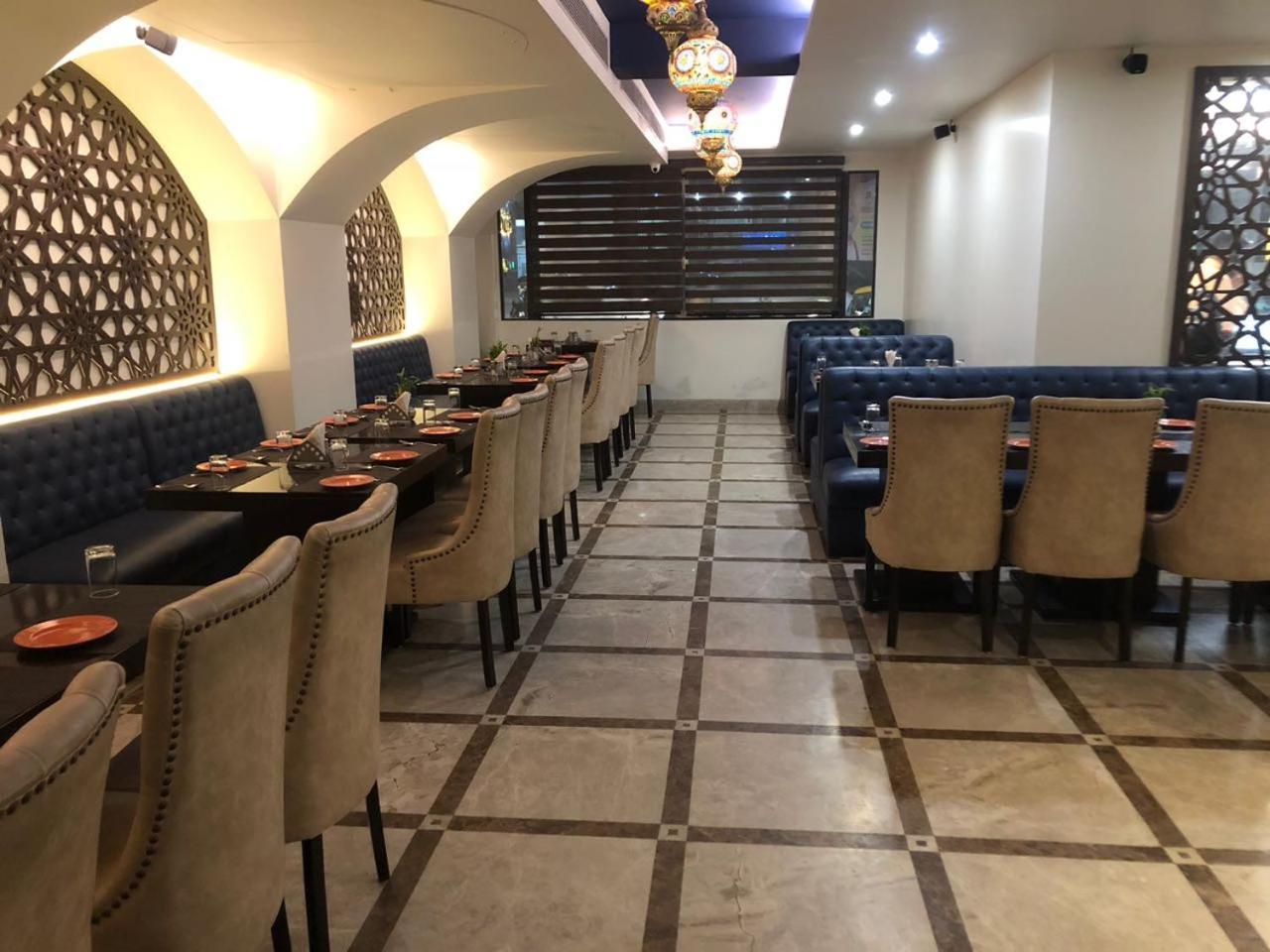 Hotel Moti Palace Agra  Buitenkant foto