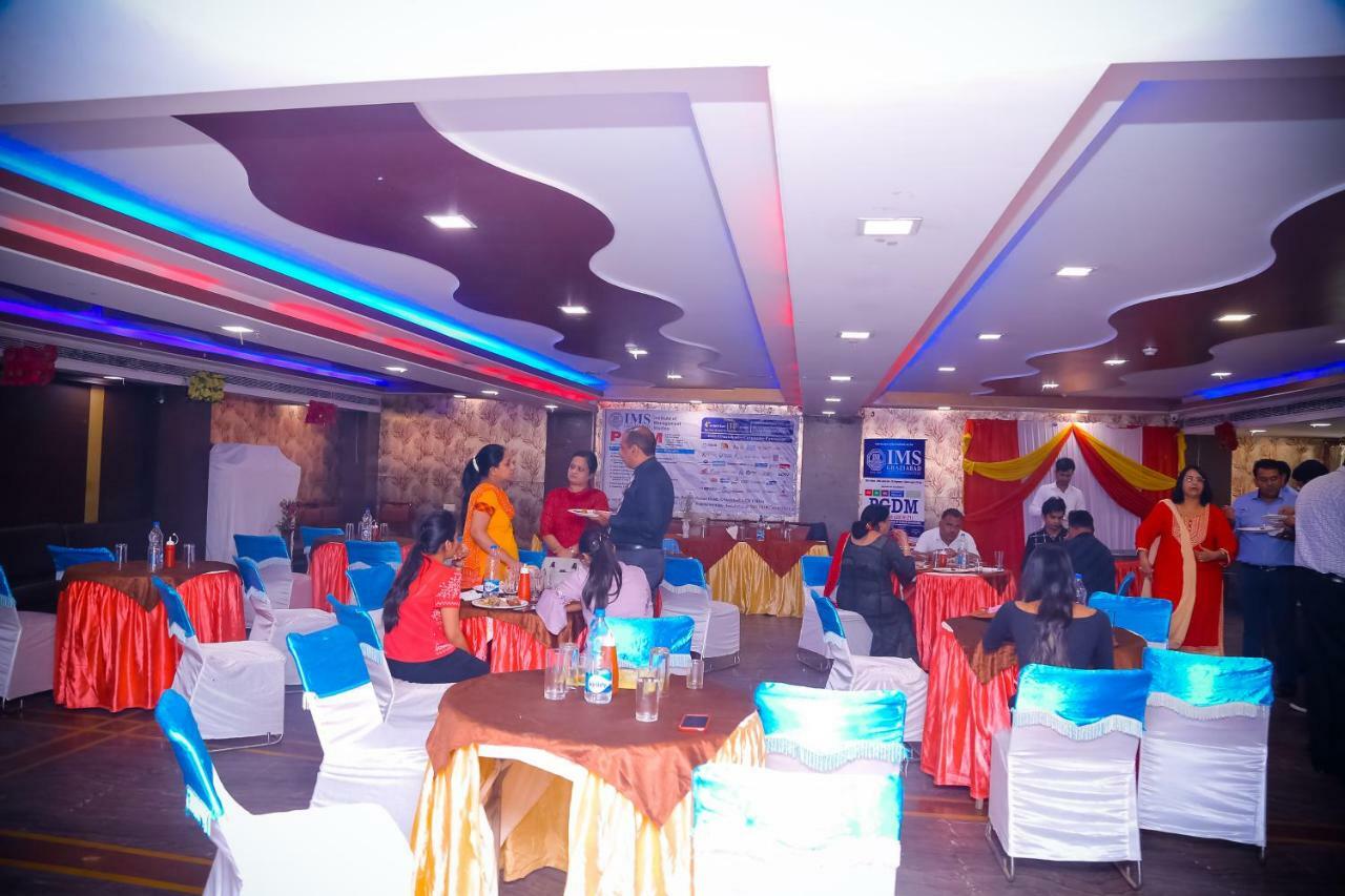 Hotel Moti Palace Agra  Buitenkant foto